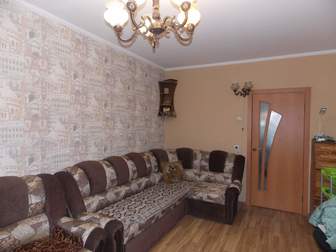 В центре г, Белгорода продаётся тёплая, уютная двухкомнатная квартира в монолитном доме, 
Продаётся с корпусной мебелью (современные встроенные шкафы-купе) и встроенной в Белгороде