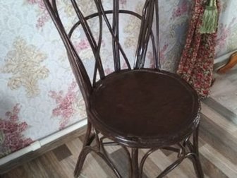 стул плетёный старинный в хорошем состоянии,ремонт не требуется,украсит ваш интерьер, в Чебоксарах