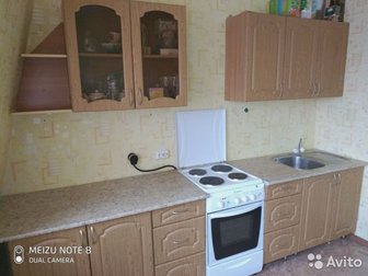 Продам кухонный гарнитур длина левого стола 132,правого 120 см, Плита электрическая  продается отдельно, в Чебоксарах