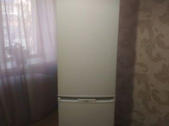 В связи с переездом продается отличный холодильник Бирюса 228с,  Очень большой, размеры 195*60*60,  Ёмкость холодильного отделения 240 литров, морозильного 90 литров, в Чите