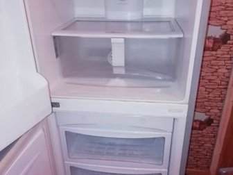 Холодильник LG 1,90 отлично работает, все замечательно, только один ящик склеен и ручка тоже! В остальном все замечательно! в Ярославле