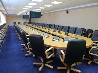Просмотреть фото Коммерческая недвижимость Большой зал для переговоров 69367651 в Красноярске