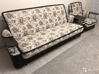 В хорошем состоянии,  У дивана не работает механизм при раскладывании,   2260, ширина 1000, кресло раскладывается, пуфик открывается есть место для хранения вещей, в Кургане