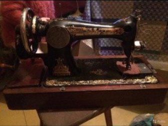 Швейная машинка в отличном состоянием,  Рабочая в Москве