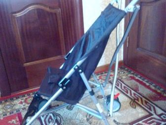 Продается прогулочная коляска трость,  Спинка не откидывается,  Ремни крепления 3-х точечные,  Новая,  В чёрном цвете,  Вес ребёнка до 18 кг,  Возраст от 6 до 36 в Мурманске