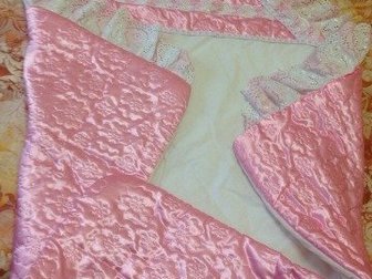 одеяло атласное на синтепоне теплое размер 115*115,Состояние: Б/у в Омске