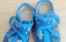 синие туфельки на липучках
