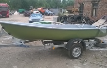 Новую лодку с рундуками от производителя