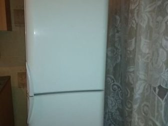 2-х камерный холодильник Индезит модель C132G, 016 в хорошем рабочем состоянии, в Смоленске