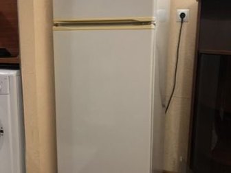 Холодильник, в хорошем состоянии, не битый, не ремонтировался, все полочки в наличии, в Тольятти