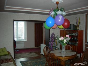 Продается отличный дом для большой семьи в центре города,  
Недалеко от ул,  Станиславского,  Дом 2-х этажный кирпичный, отдельно стоящий, имеет два входа, 2 подвала, в Туле