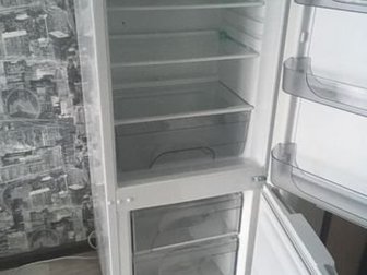 Продам холодильник «Атлант»,  Высотой примерно 1200,  Мало б/у,  Куплен в 2017,  Проработал около года, потом стоял, в Великом Новгороде