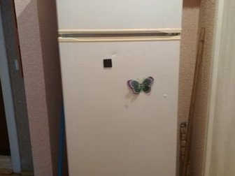 холодильник Атлант в рабочем сост, в связи с переездом в Великом Новгороде