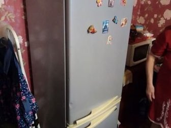 Холодильник продам рабочий, двухкамерный в Великом Новгороде
