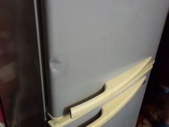 Холодильник продам рабочий, двухкамерный в Великом Новгороде