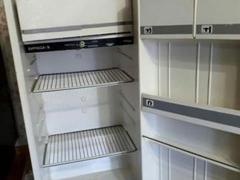 надежный рабочий холодильник,  торг в Великом Новгороде