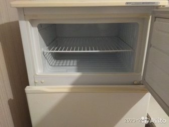 Продам двухкамерный холодильник Атлант в рабочем состоянии, в Великом Новгороде