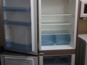 Hansa AK-314iXWNEОбщие характеристикиТип - xолодильник двухкамерныйИсполнение - отдельностоящийРазмеры - 60x60x177, 2 смРасположение морозильной камеры - нижнееОбщий в Великом Новгороде