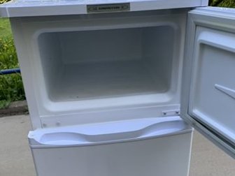 Продам двухкамерный холодильник «Саратов» в отличном состоянии! Расположение морозильной камеры -сверху, Приобретён 3 года назад,  За время эксплуатации никаких в Великом Новгороде